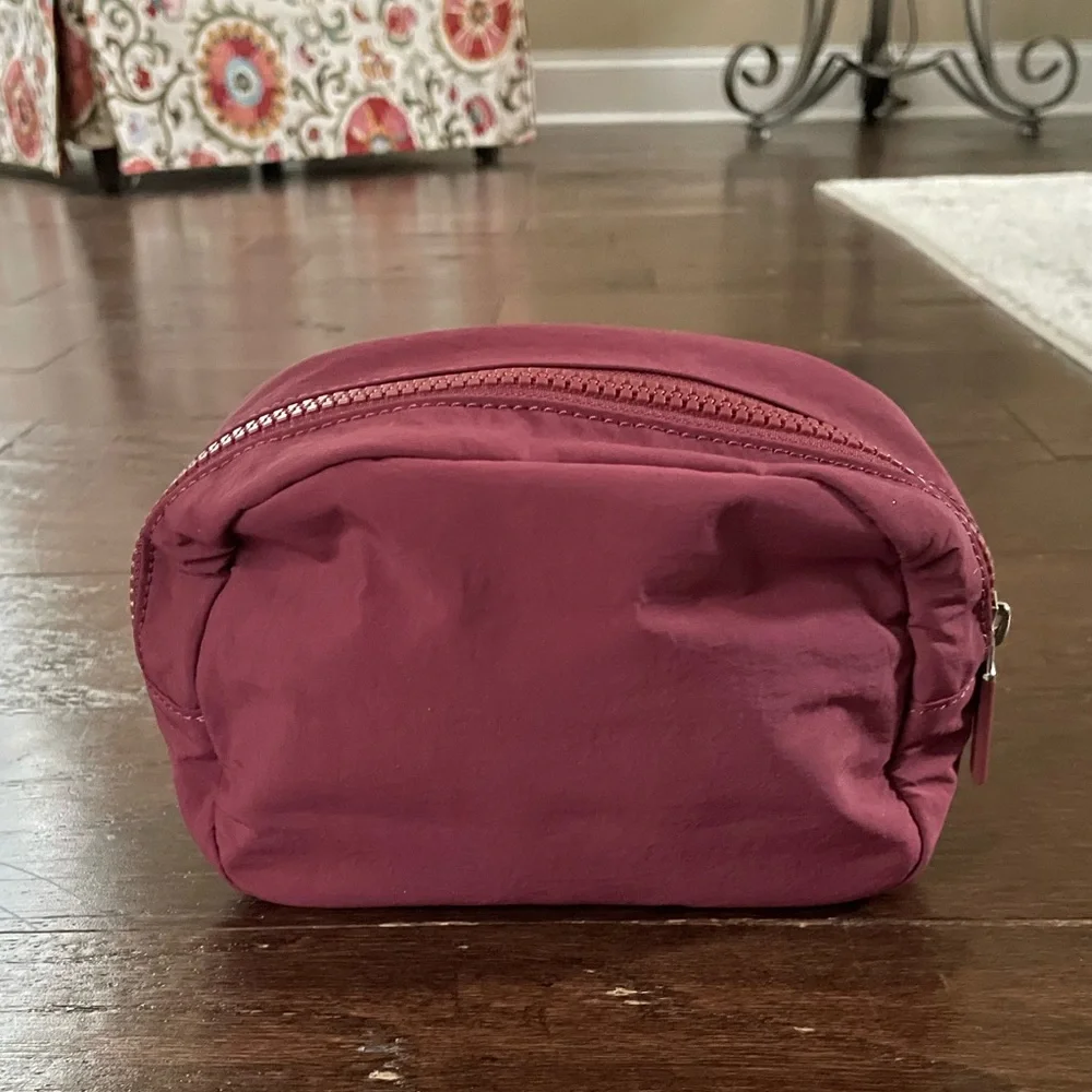 Lululemon🍋Double Zip Pouch-mulled wine - Picture 8 of 13
